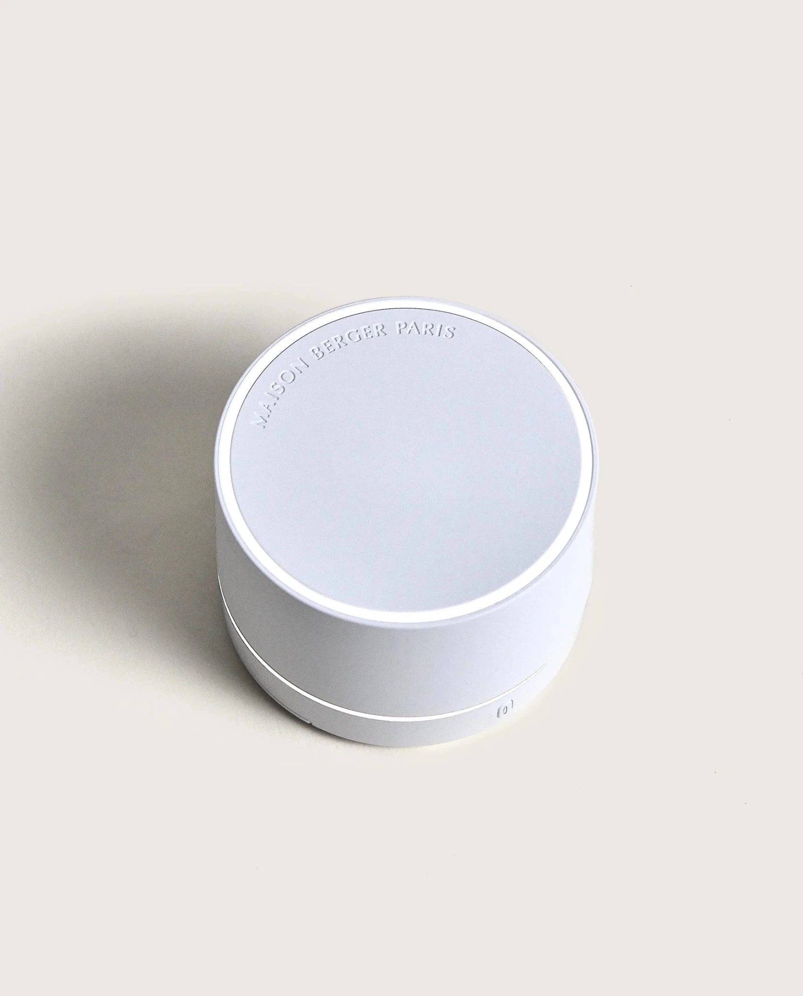 Portable Aroma Diffuser Nomade Weiß - Frische Ozeanbrise von Maison Berger