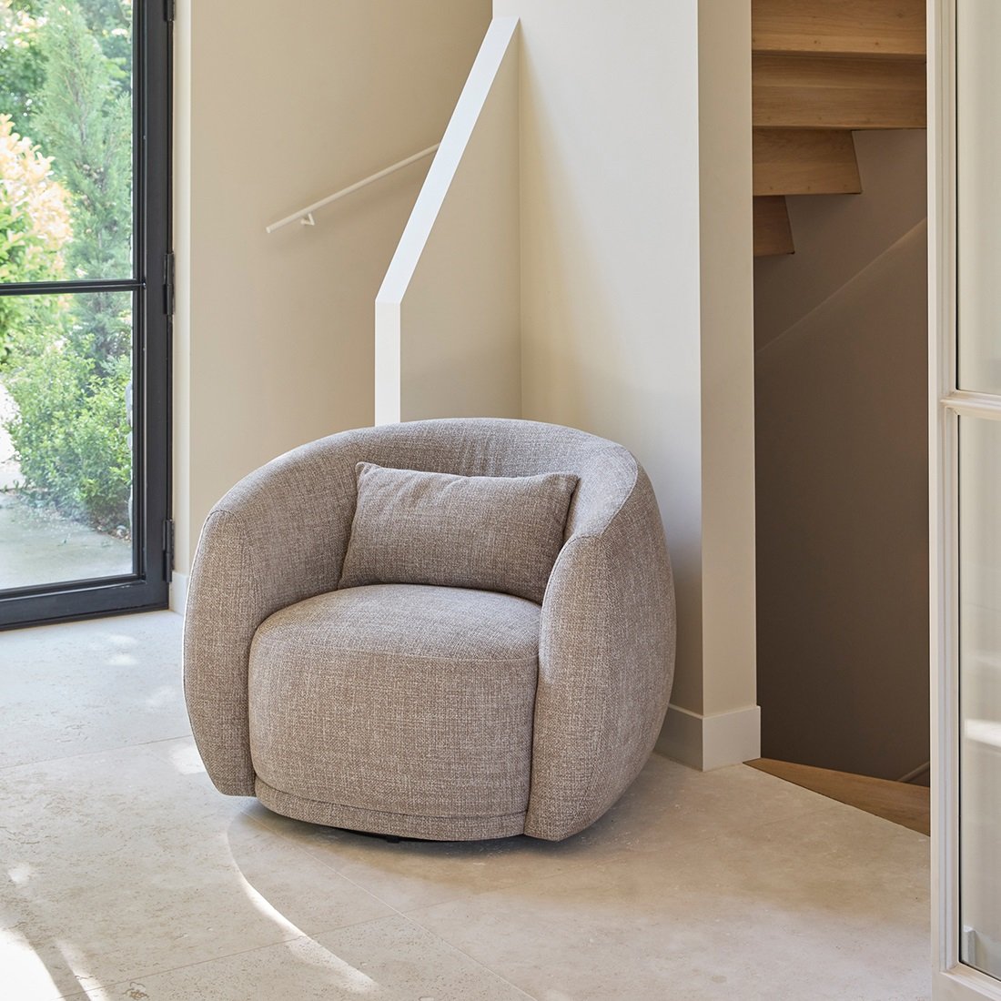 Drehsessel Leonardo AC Bright Taupe von Rivièra Maison