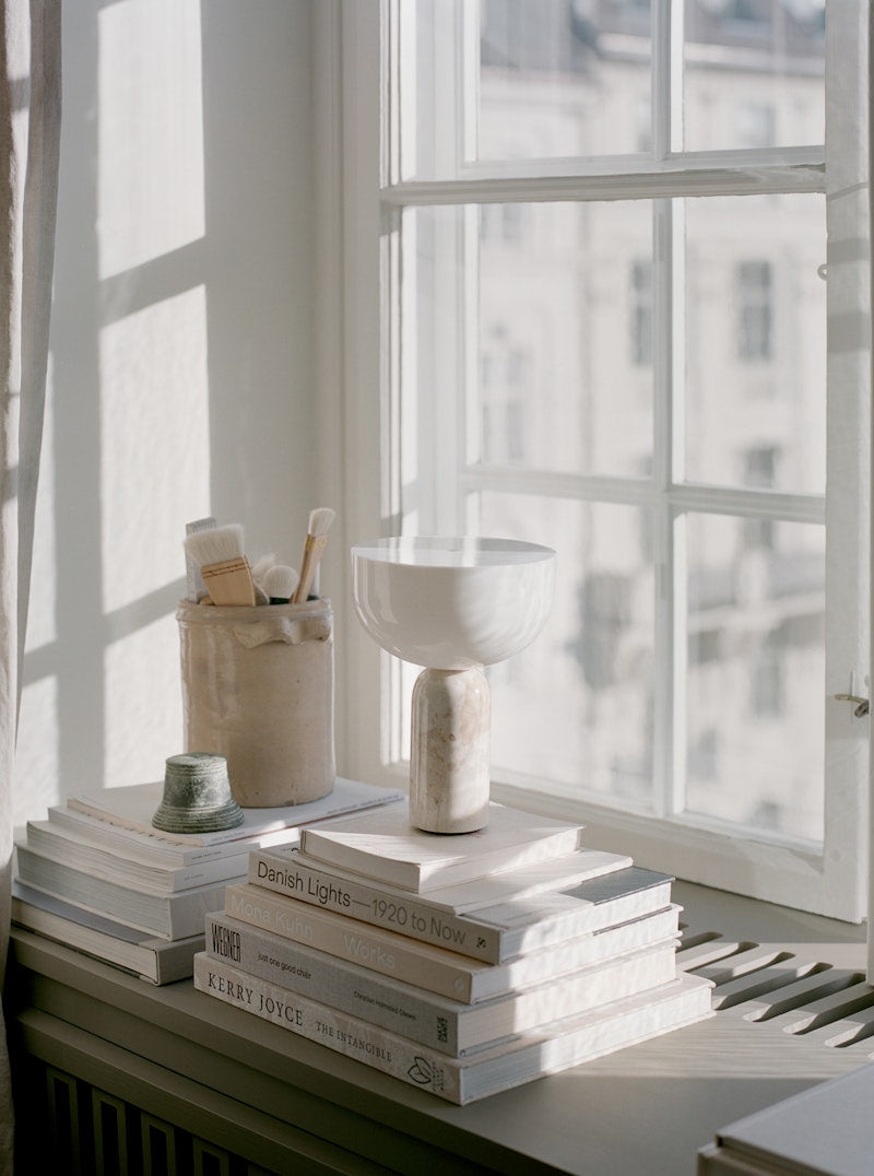 Kabellose Tischleuchte Kuzi mit Marmorfuss