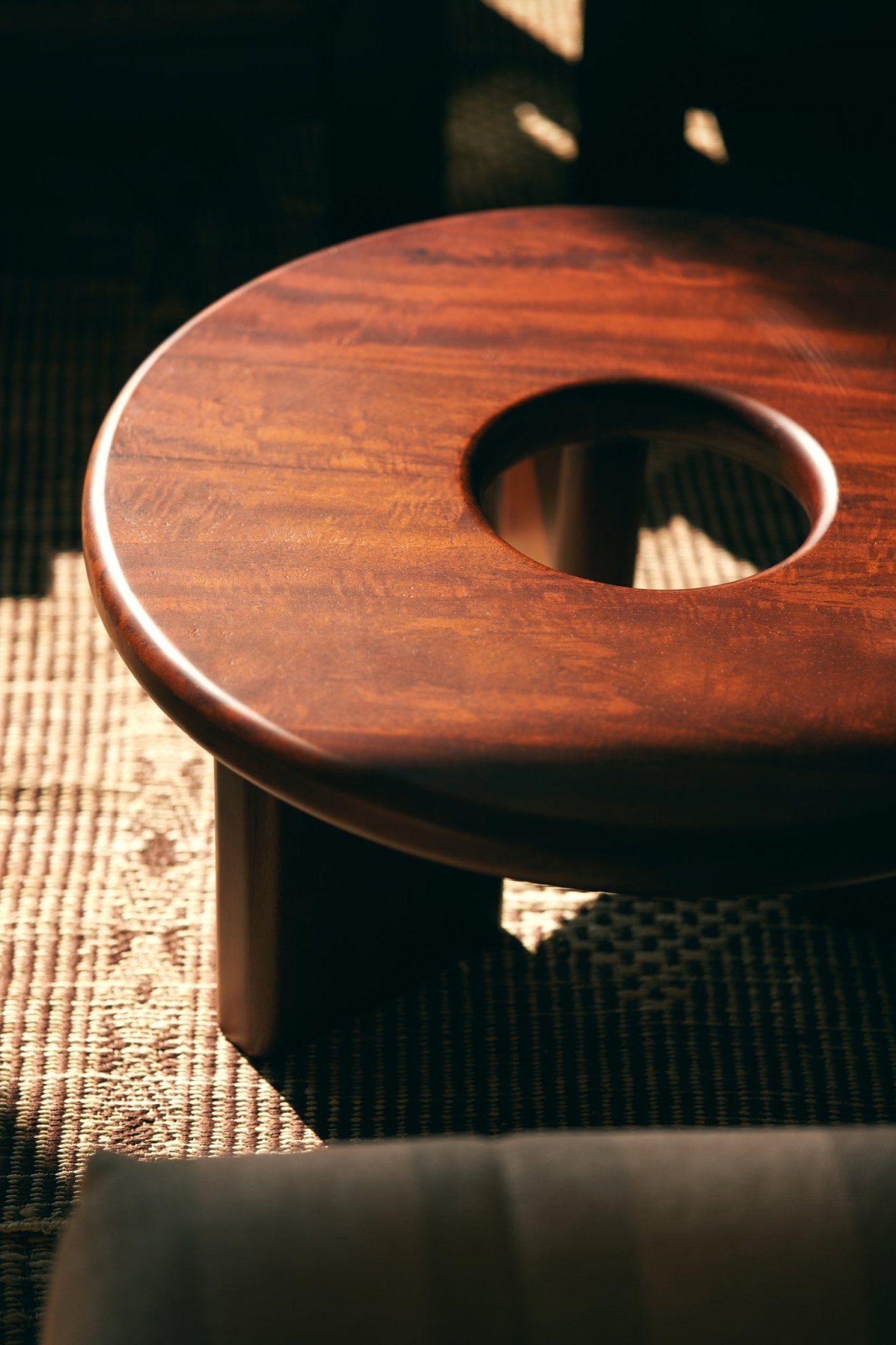 Conversation Coffee Table von HKliving