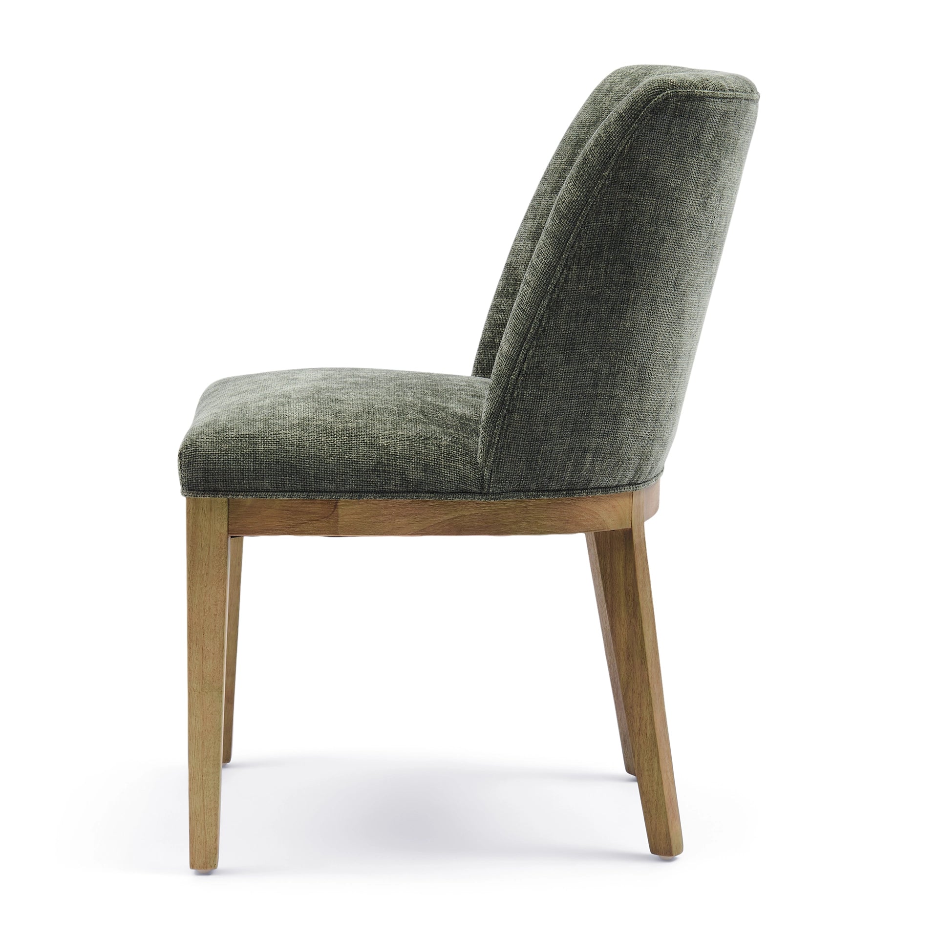 https://dam.dutchinterior.com/riviera-maison/collection/stoelen-bankjes/31154006/1920/31154006-3.webp
