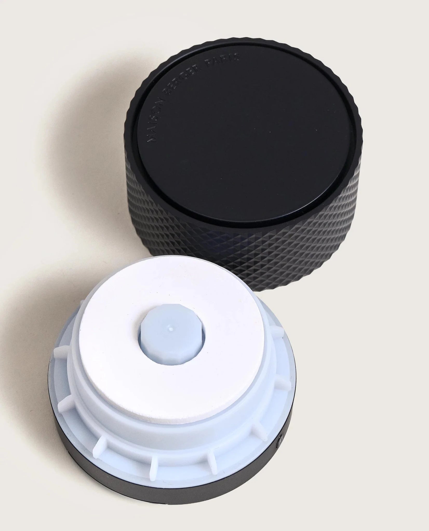 Portable Aroma Diffuser Nomade Schwarz - Leckere Vanille von Maison Berger