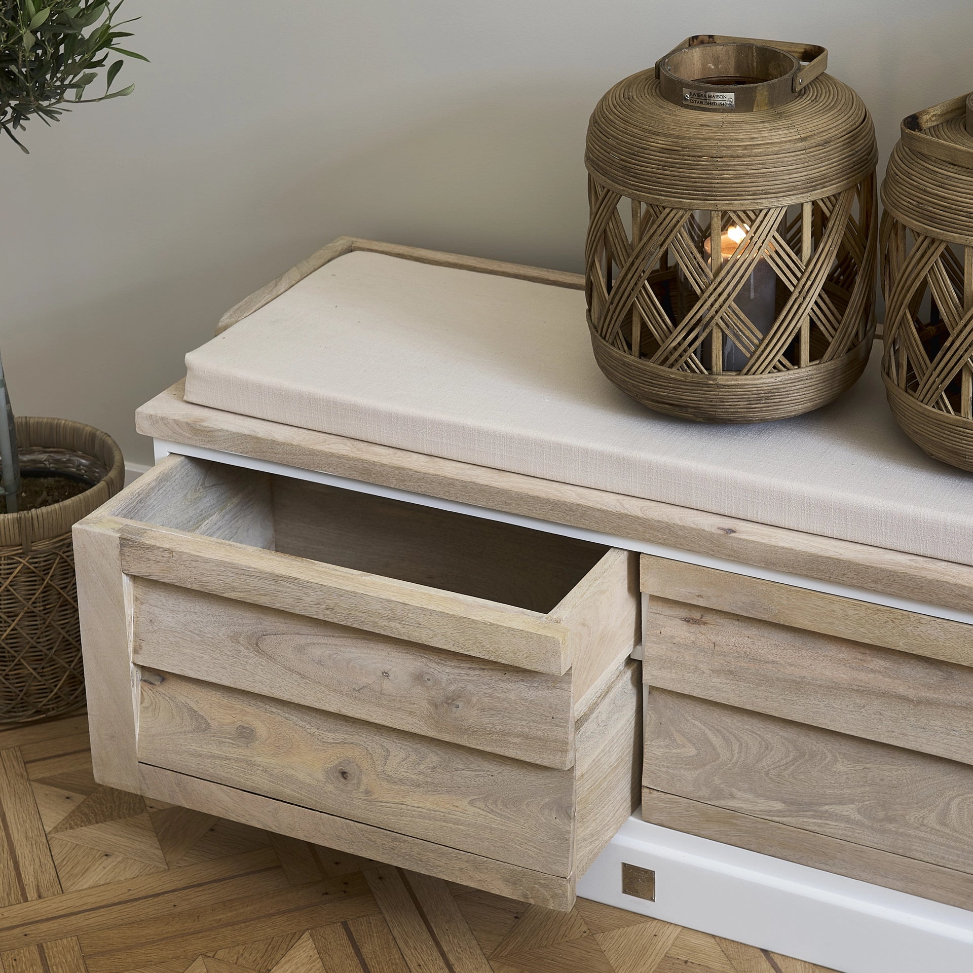 Pacifica Bench