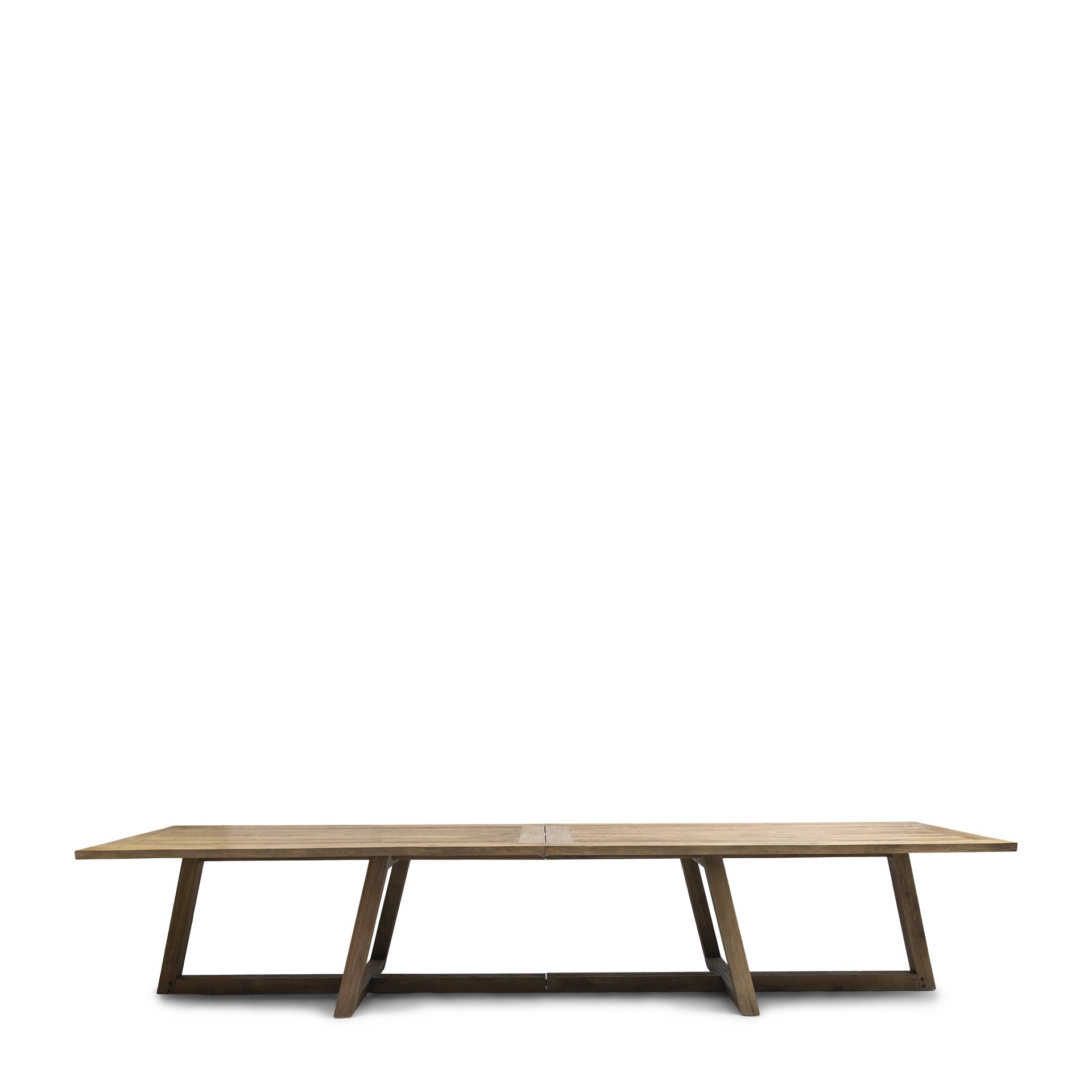 https://dam.dutchinterior.com/riviera-maison/collection/tafels/532140/1920/532140.webp