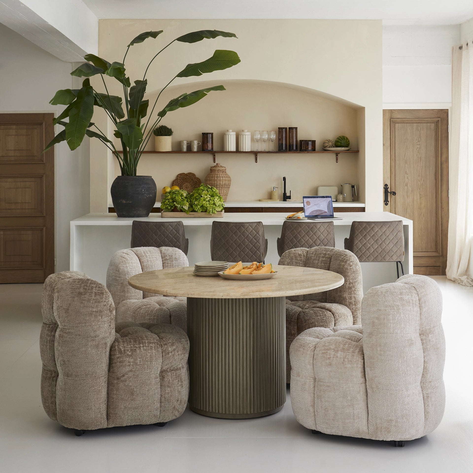 Villanova Dining Table Dia 130 von Rivièra Maison