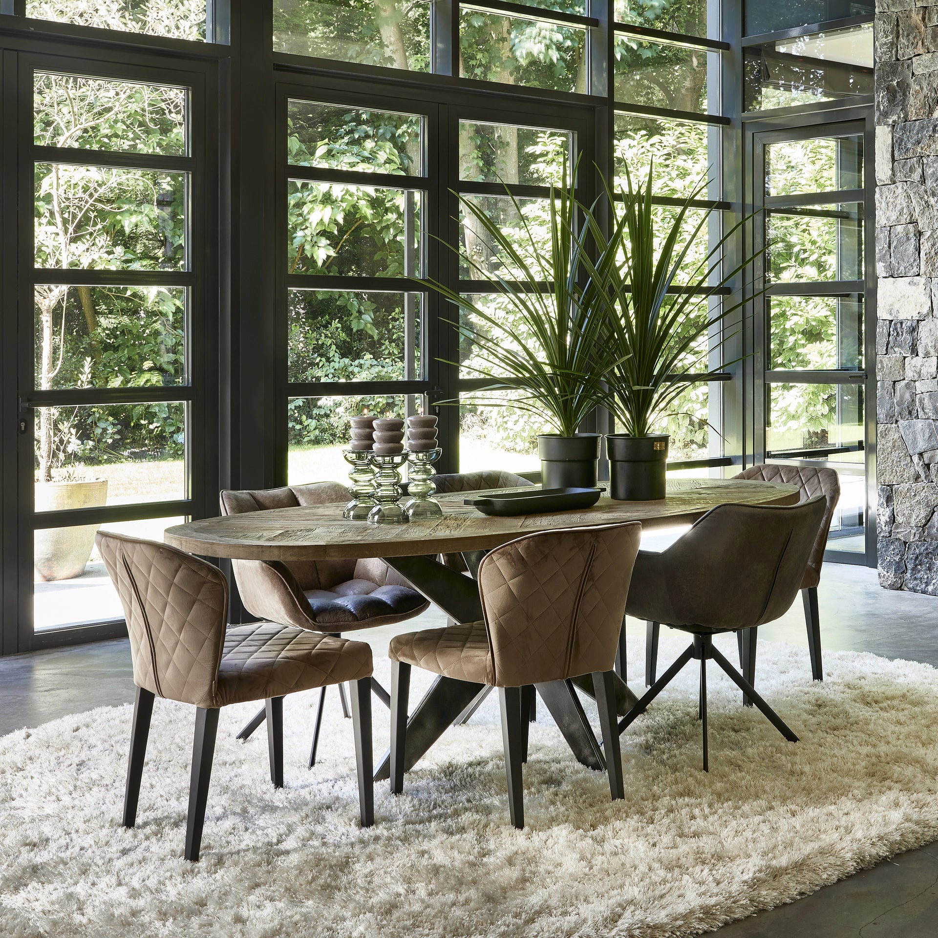 https://dam.dutchinterior.com/riviera-maison/collection/stoelen-bankjes/7650003/1920/7650003-8.webp