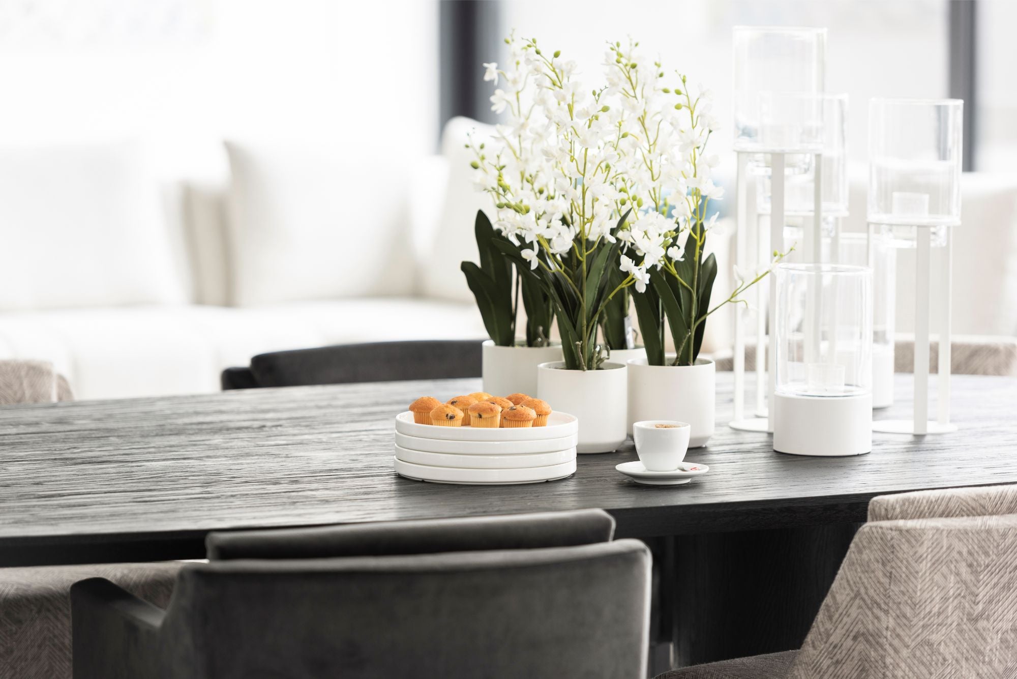 https://passepartoutnv.be/wp-content/uploads/2022/12/Bombay-diner-320-cm-Black-02-Detail-3.jpg