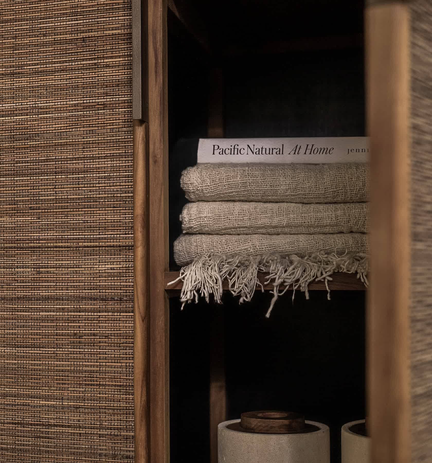 Schrank Grace, 2 Türen und 2 Schubladen