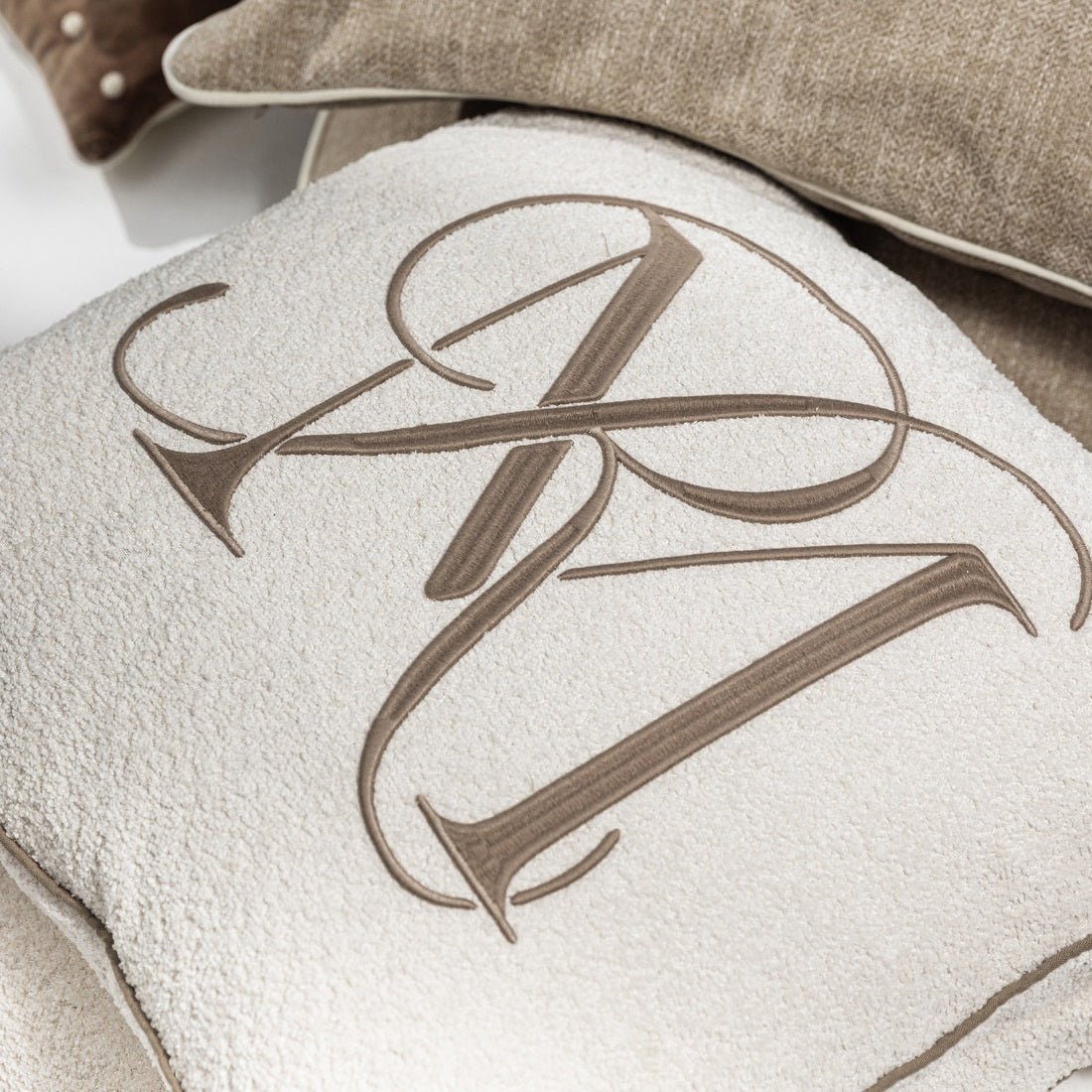 Kissenbezug RM Monogram, 60x60 cm von Rivièra Maison