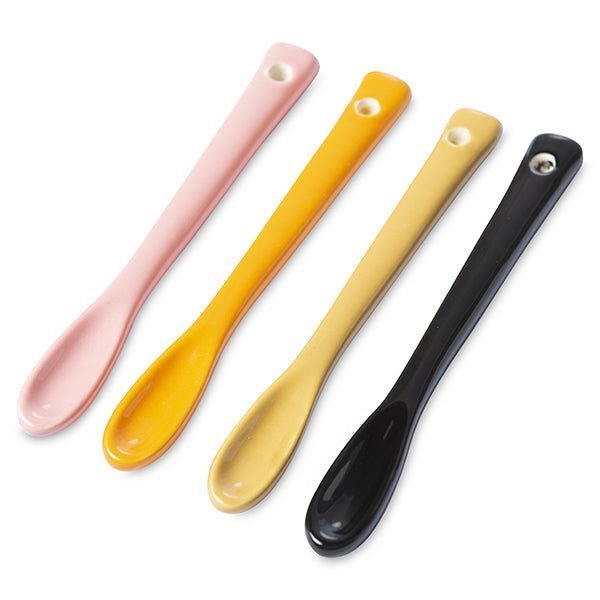 Bold & Basic Ceramics: Teelöffel 4er Set von HKliving
