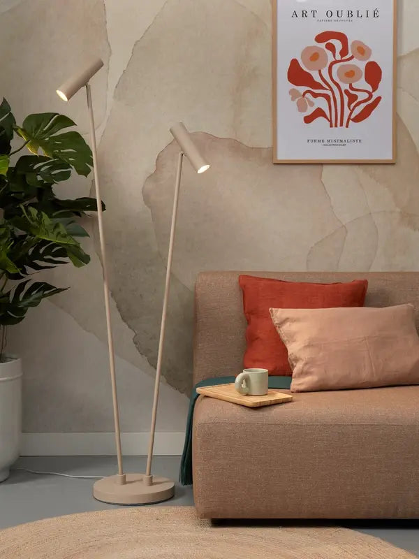 https://cdn.webshopapp.com/shops/321911/files/488029651/600x800x2/its-about-romi-its-about-romi-vloerlamp-havana-zan.jpg