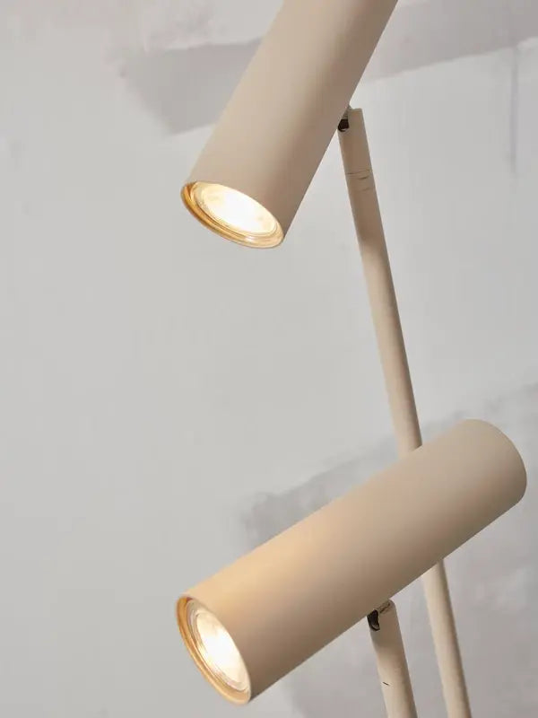 https://cdn.webshopapp.com/shops/321911/files/488029653/600x800x2/its-about-romi-its-about-romi-vloerlamp-havana-zan.jpg
