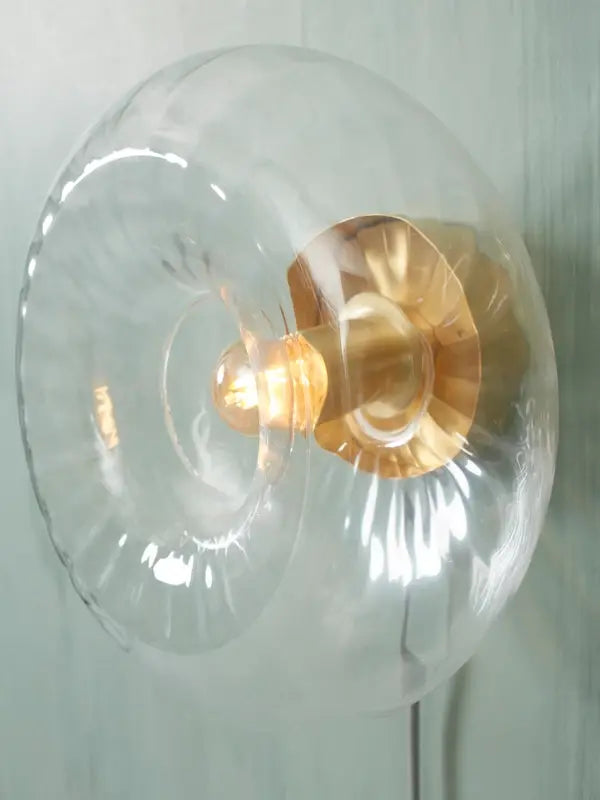 https://cdn.webshopapp.com/shops/321911/files/488032922/600x800x2/its-about-romi-its-about-romi-wandlamp-brussels-go.jpg