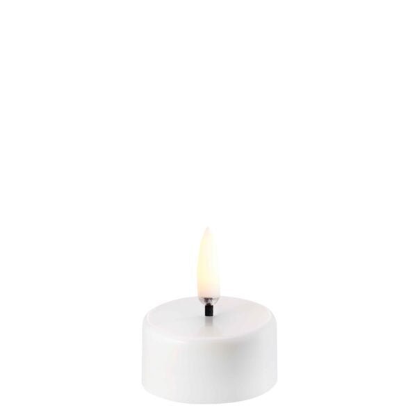 LED Teelicht 400~, Nordic White wax, Smooth, Ø 4 x 2,5 cm von Uyuni