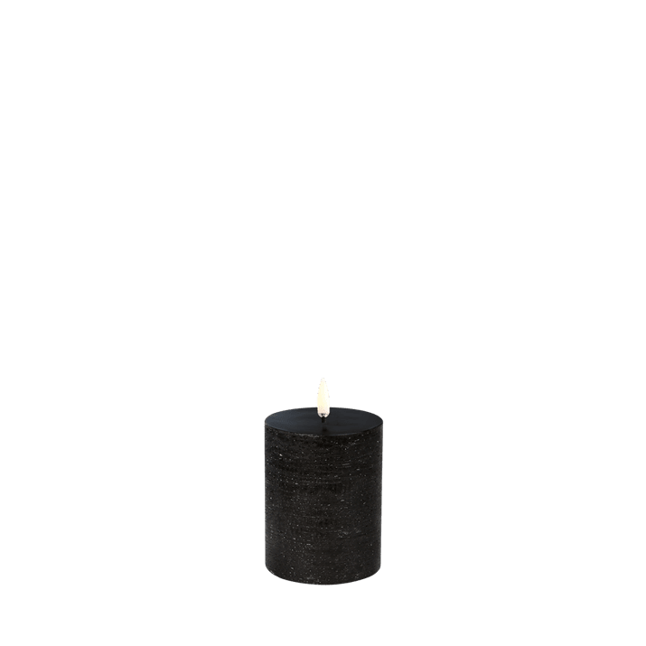 LED Stumpfkerze Schwarz Rustic, Ø 7,8 x 10 cm von Uyuni
