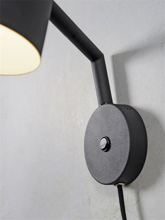 Wandlampe Marseille Schwarz von It’s About Romi