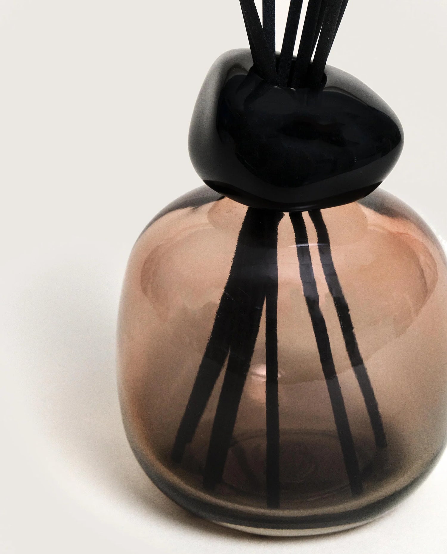 Raumduft Diffuser Mineral Nude/Schwarz - Zauber der Vanille