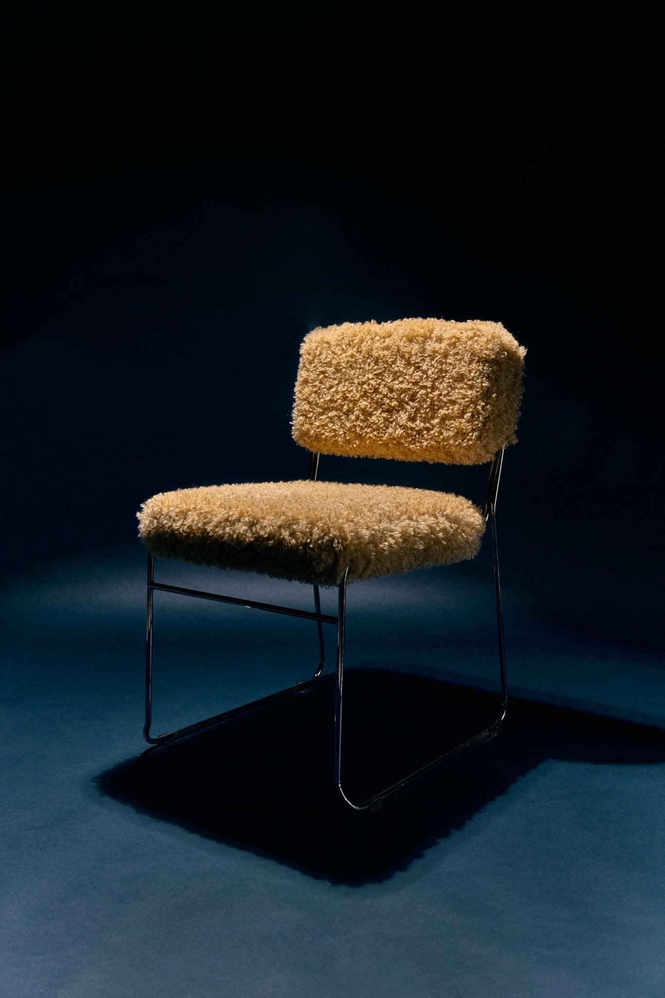 Endless dining chair: poodle, golden von HKliving