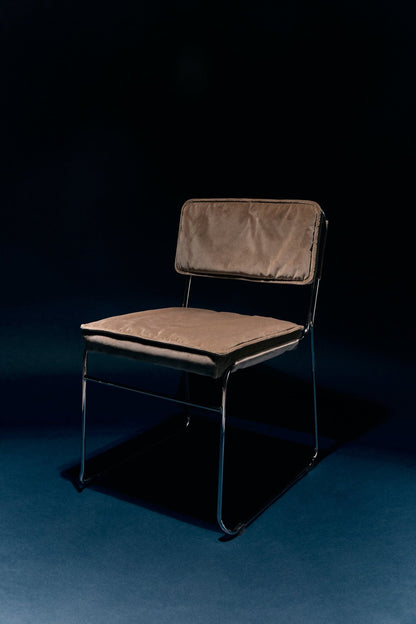 Endless dining chair: velvet, dirty chai von HKliving