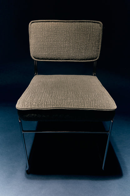 https://www.hkliving.com/media/1utpaobu/2026_additions_hkliving_dining_chairs_lr_21.jpg