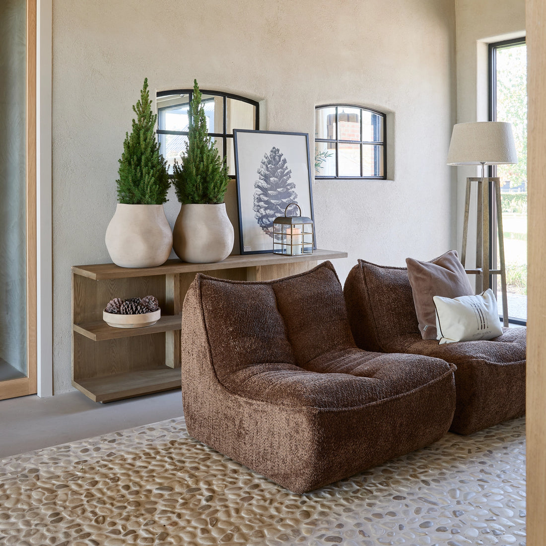 https://dam.dutchinterior.com/riviera-maison/collection/banken-fauteuils/32539003/1920/32539003-7.webp