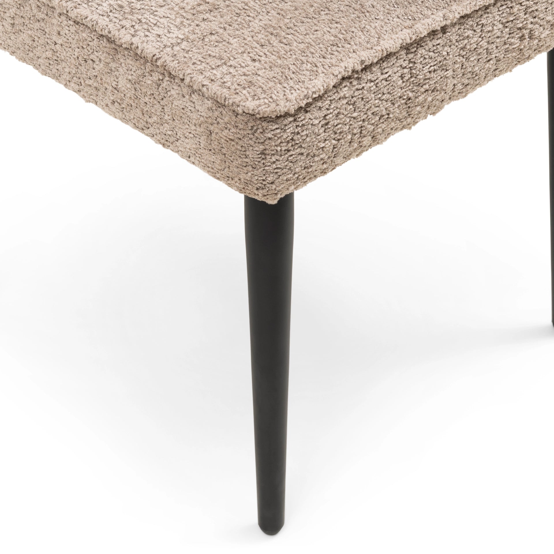https://dam.dutchinterior.com/riviera-maison/collection/stoelen-bankjes/32651002/1920/32651002-4.webp