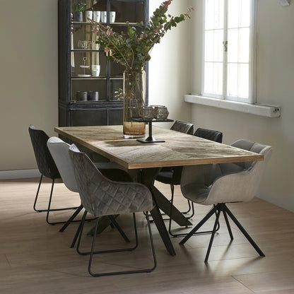 https://dam.dutchinterior.com/riviera-maison/collection/tafels/468490/1920/468490-1.webp