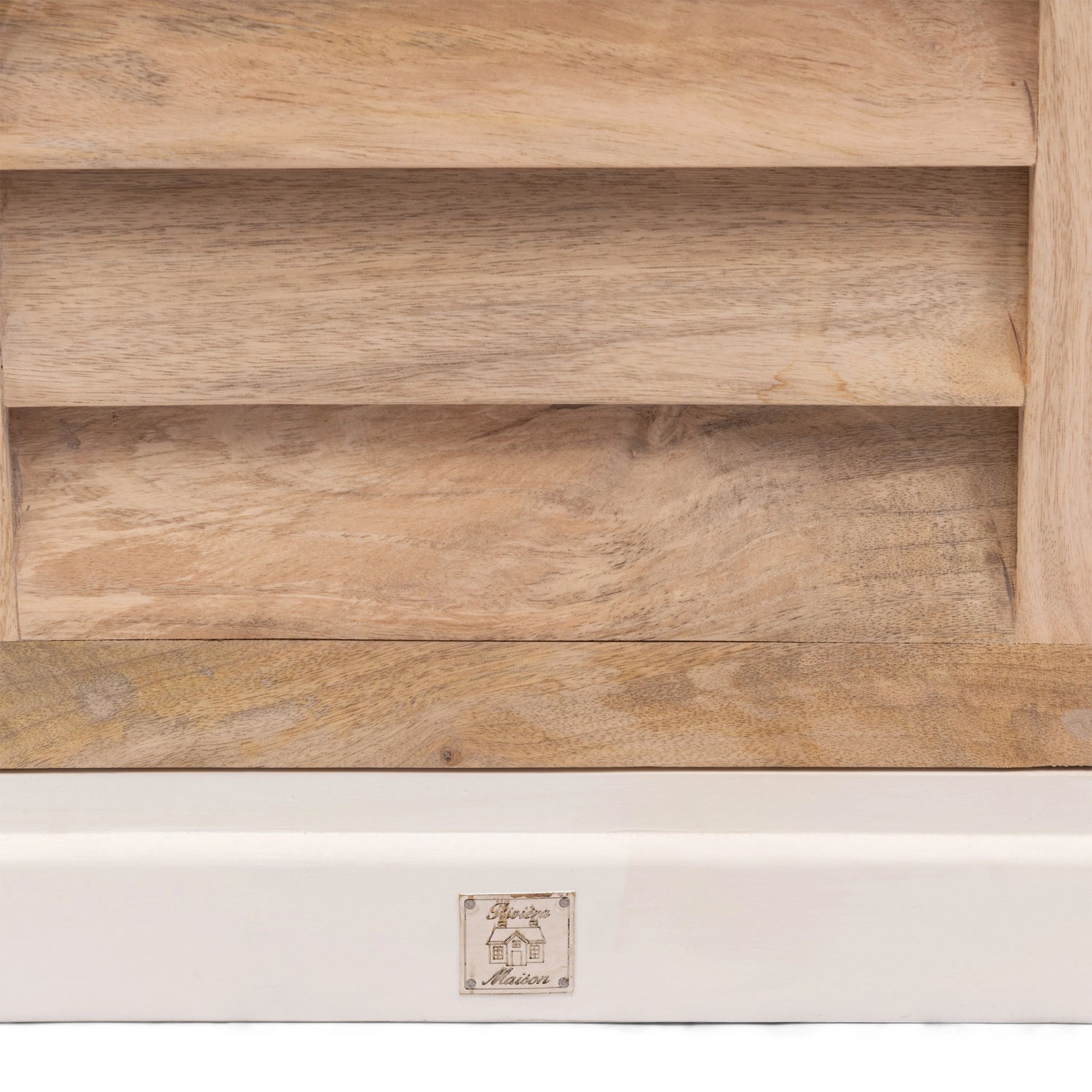 Pacifica Bed Cabine, left