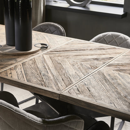 https://dam.dutchinterior.com/riviera-maison/collection/tafels/484480/1920/484480-10.webp