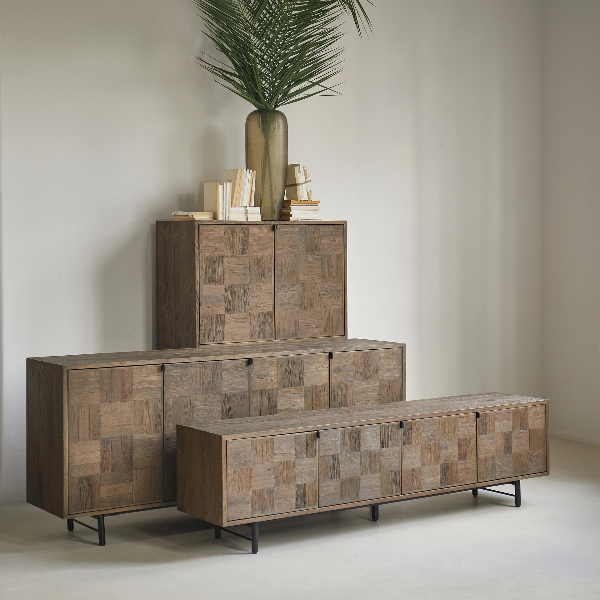 https://dam.dutchinterior.com/riviera-maison/collection/kasten/503610/1920/503610-8.webp