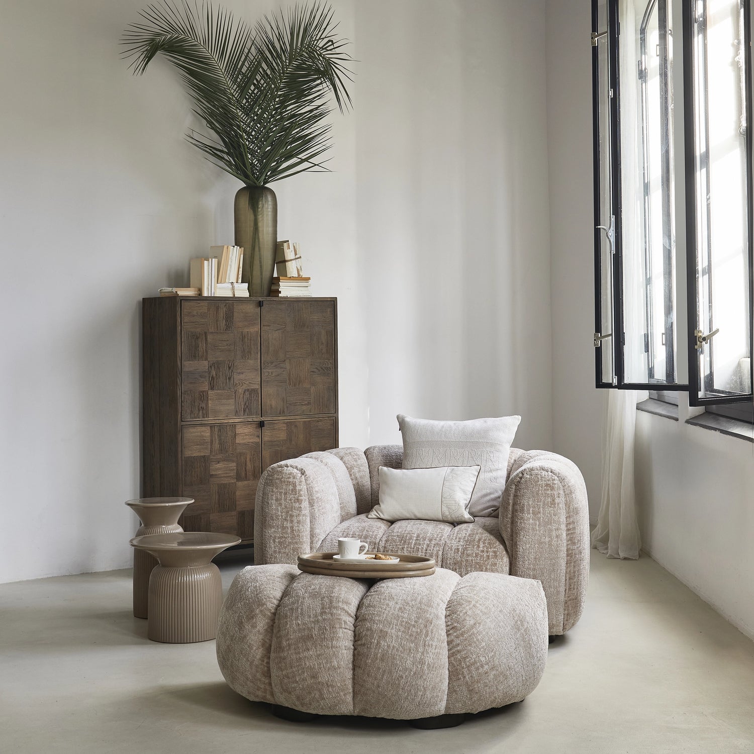 https://dam.dutchinterior.com/riviera-maison/collection/kasten/503610/1920/503610-9.webp