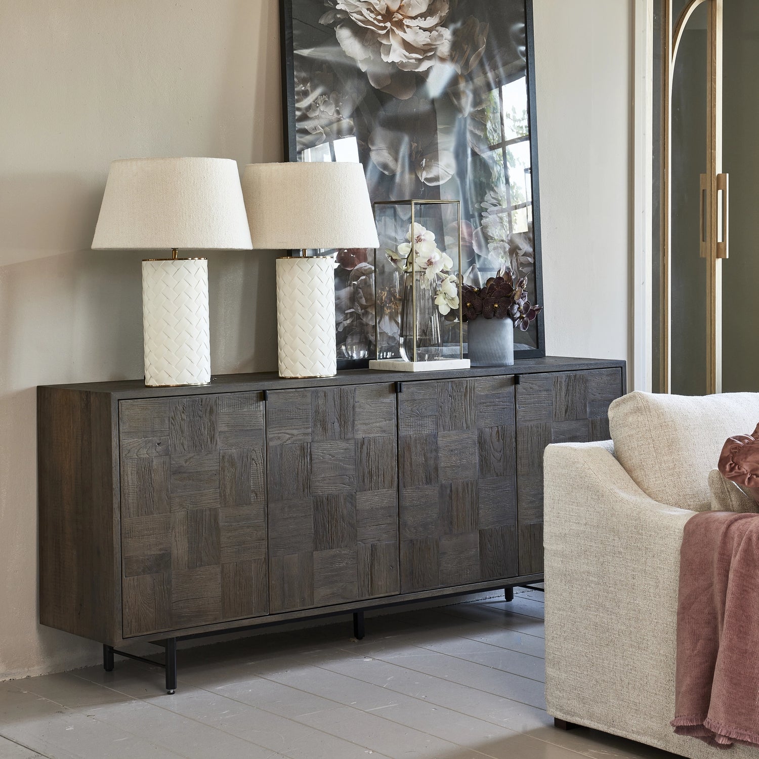 https://dam.dutchinterior.com/riviera-maison/collection/kasten/504860/1920/504860-9.webp