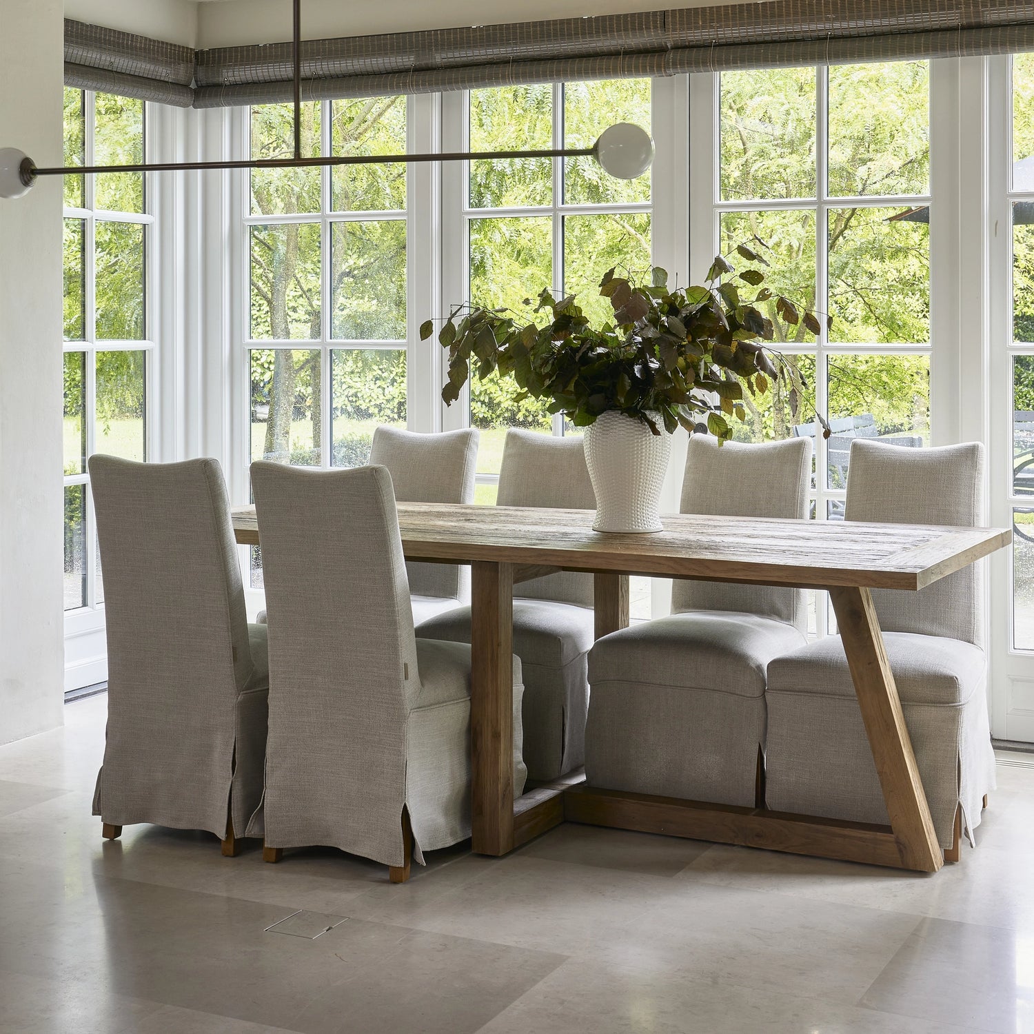 https://dam.dutchinterior.com/riviera-maison/collection/tafels/532130/1920/532130-1.webp