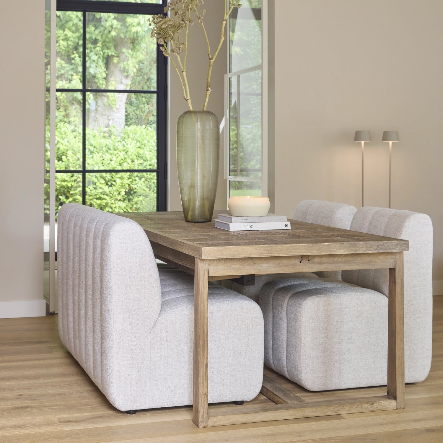 https://dam.dutchinterior.com/riviera-maison/collection/tafels/532710/1920/532710-1.webp