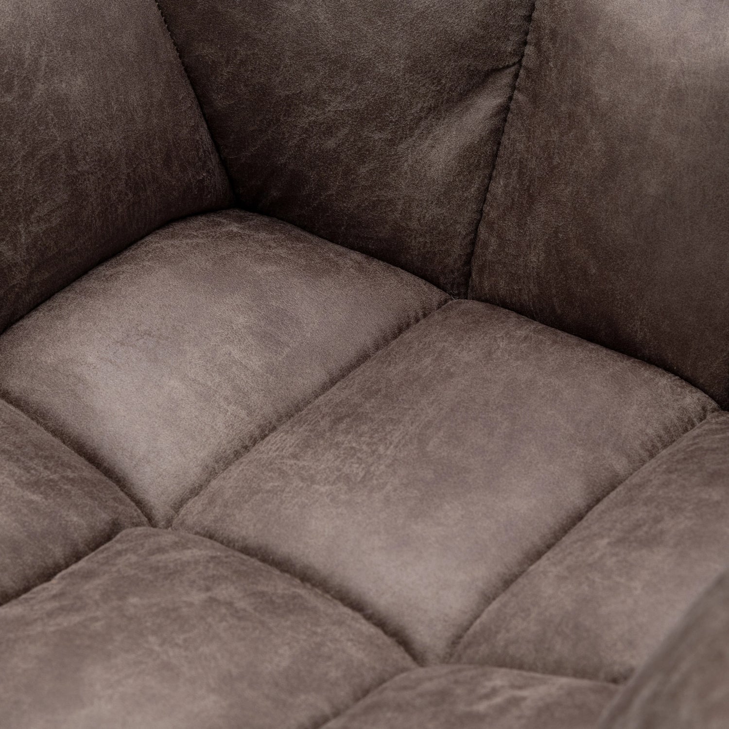 https://dam.dutchinterior.com/riviera-maison/collection/stoelen-bankjes/7650002/1920/7650002-5.webp