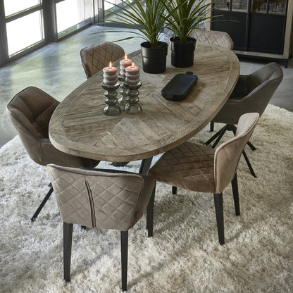 https://dam.dutchinterior.com/riviera-maison/collection/stoelen-bankjes/7650003/1920/7650003-9.webp