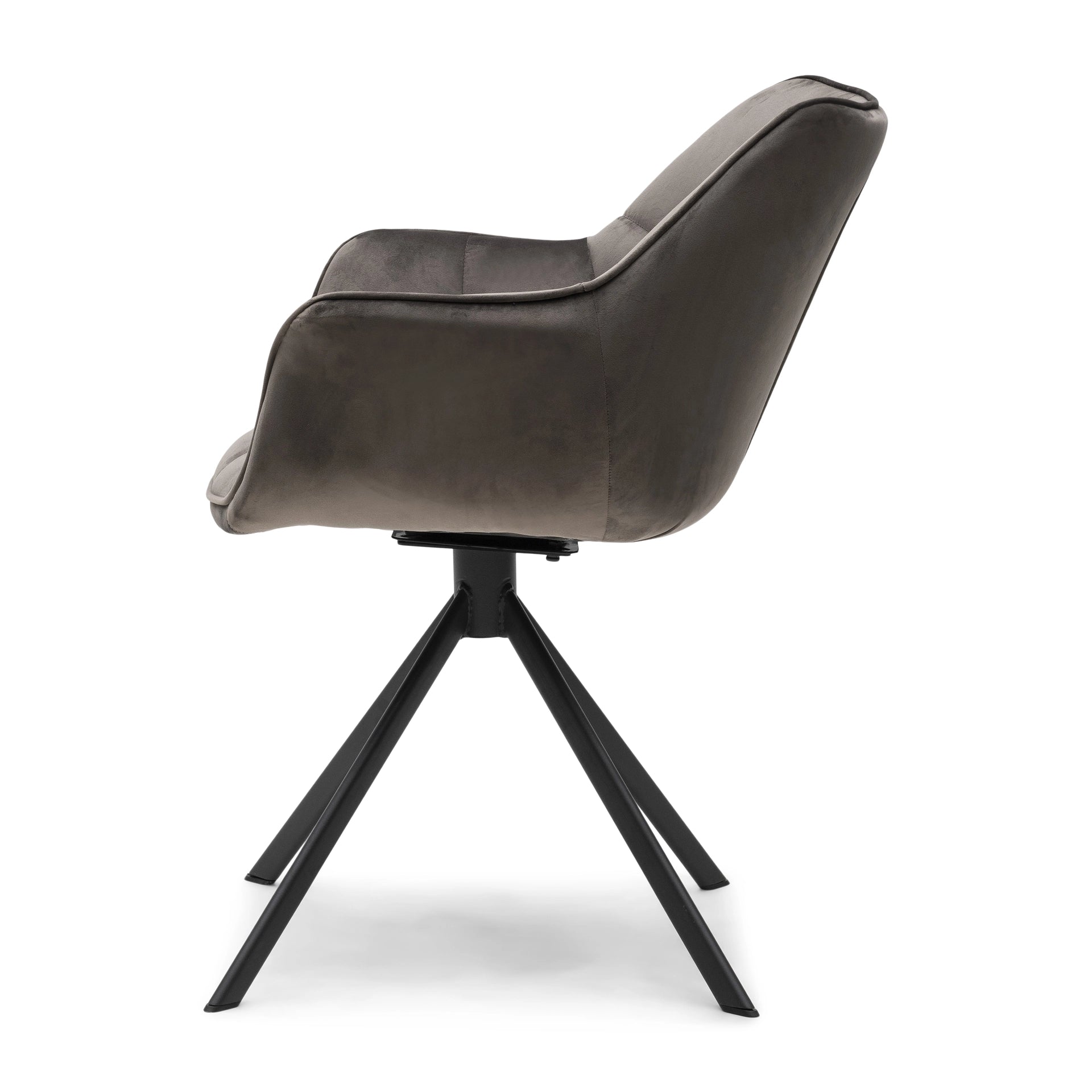 https://dam.dutchinterior.com/riviera-maison/collection/stoelen-bankjes/7664001/1920/7664001-4.webp