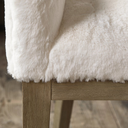 https://dam.dutchinterior.com/riviera-maison/collection/stoelen-bankjes/9739001/1920/9739001-7.webp