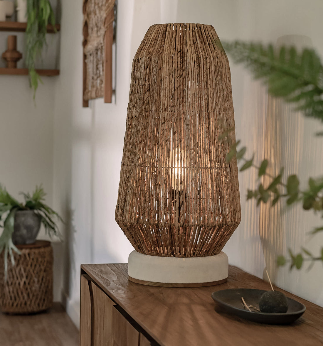 Obelisk Tischlampe