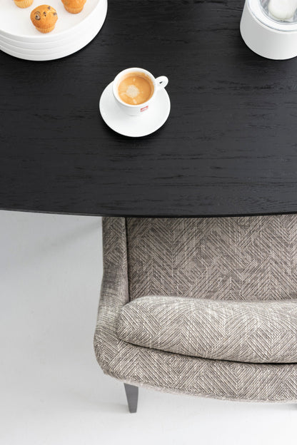 https://passepartoutnv.be/wp-content/uploads/2022/12/Bombay-diner-320-cm-Black-02-Detail-1-scaled.jpg