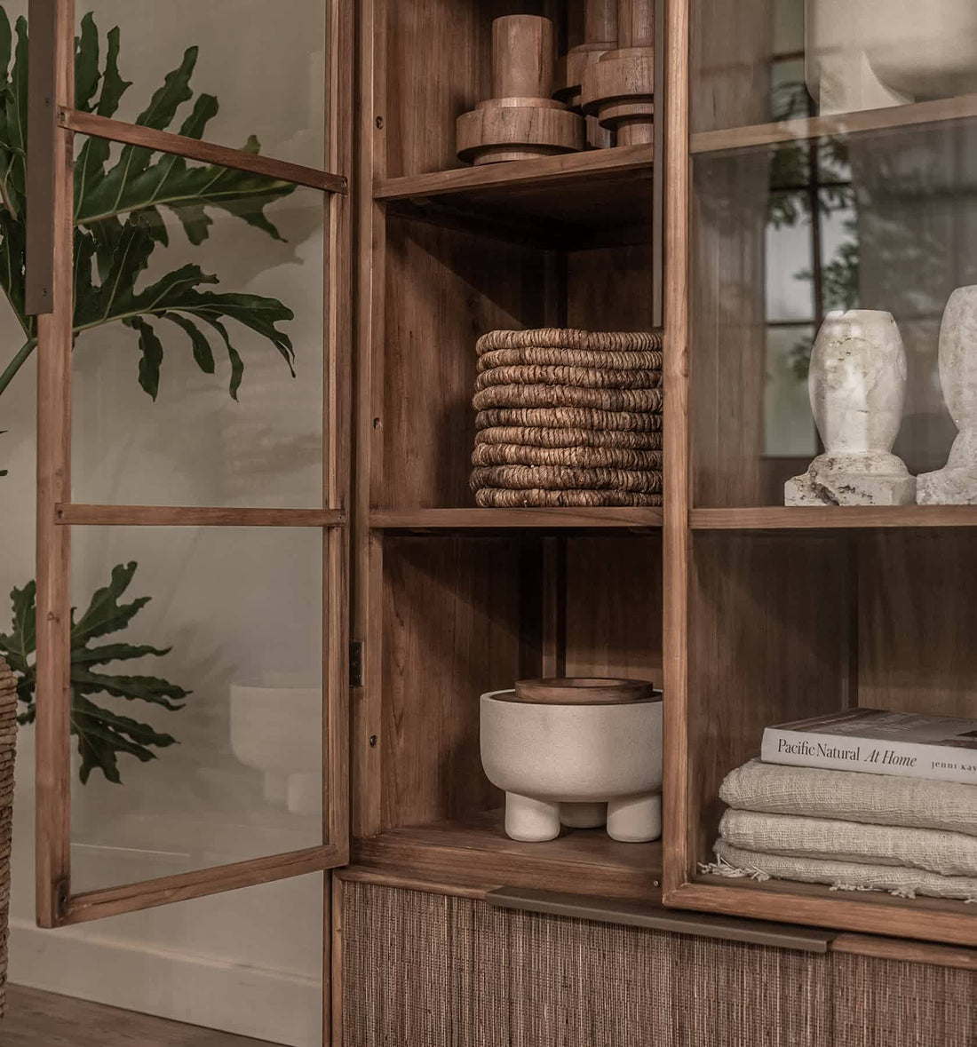 Vitrine Grace, 2 Glastüren und 1 Schublade