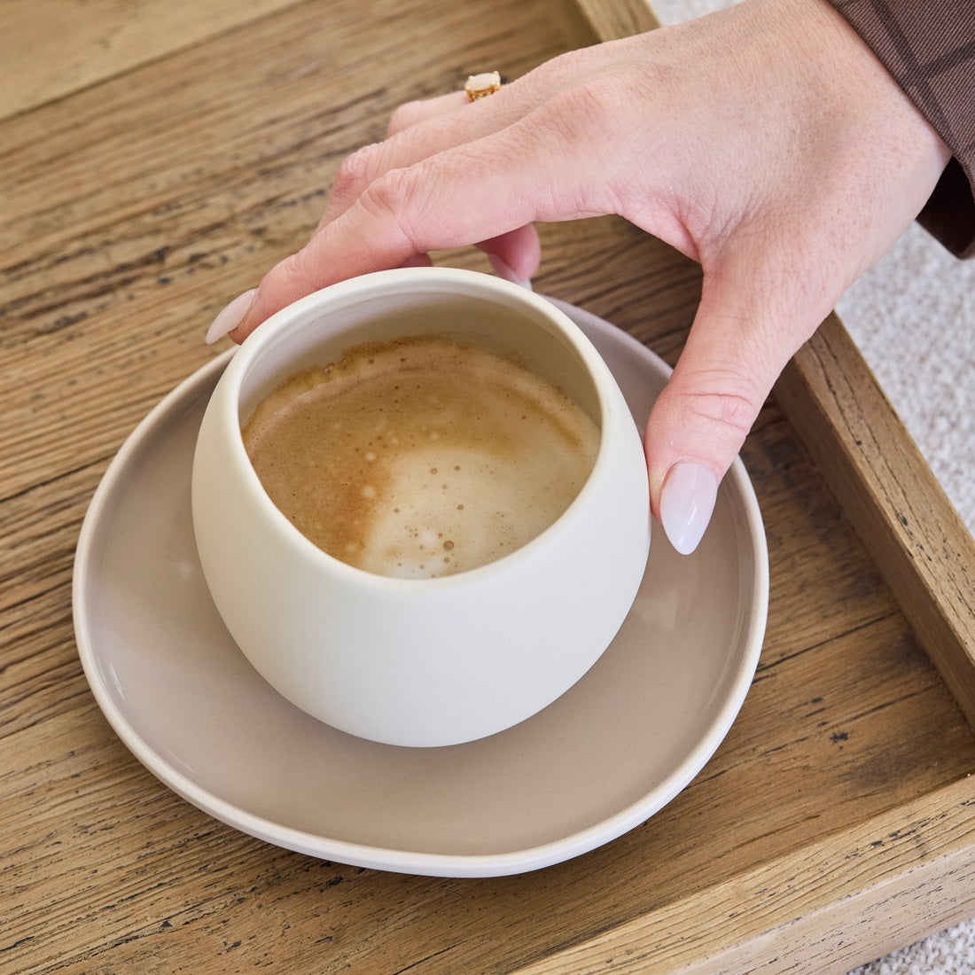 Clement Tasse und Untertasse, Natur