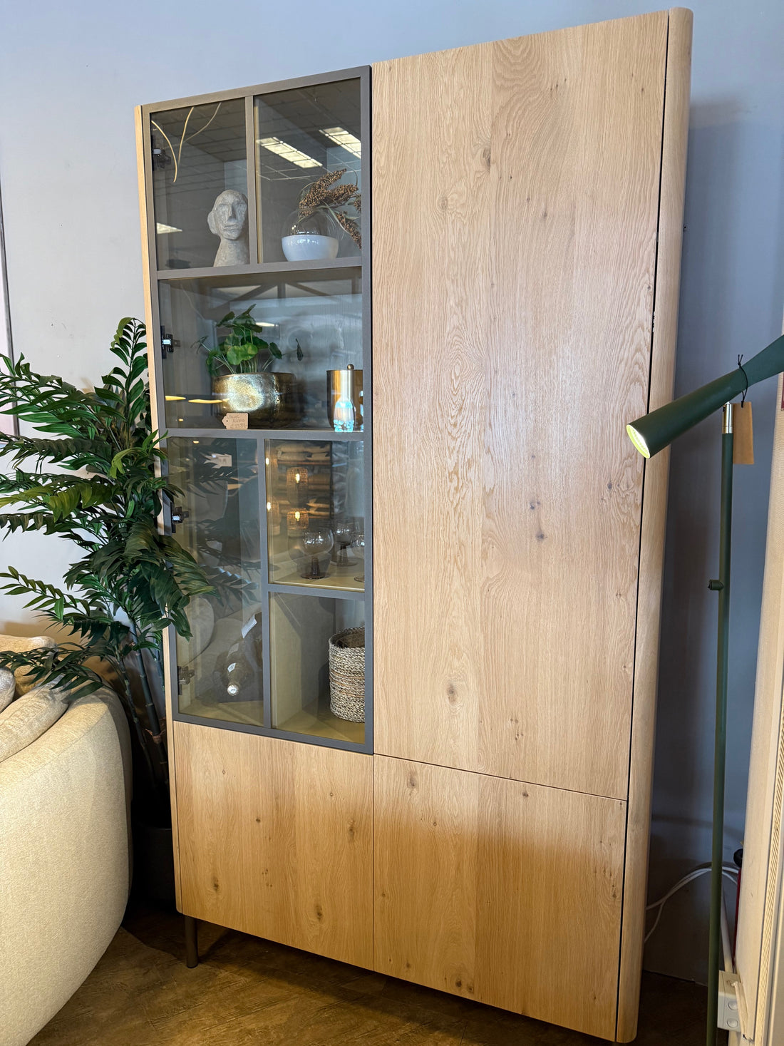 Vitrinenschrank Milano 125x230 cm