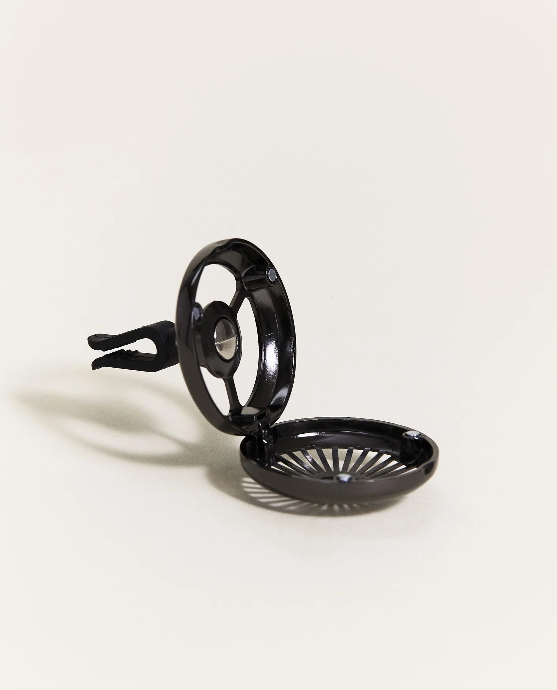 Autoduft Diffuser Car Wheel black, ohne Duftkeramik