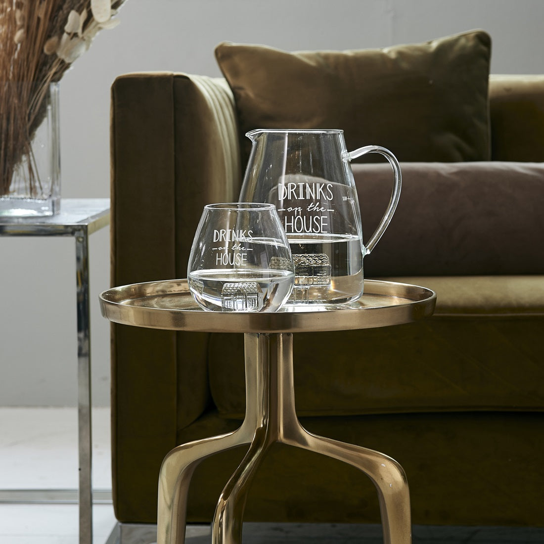 Wasserglas Drinks On The House