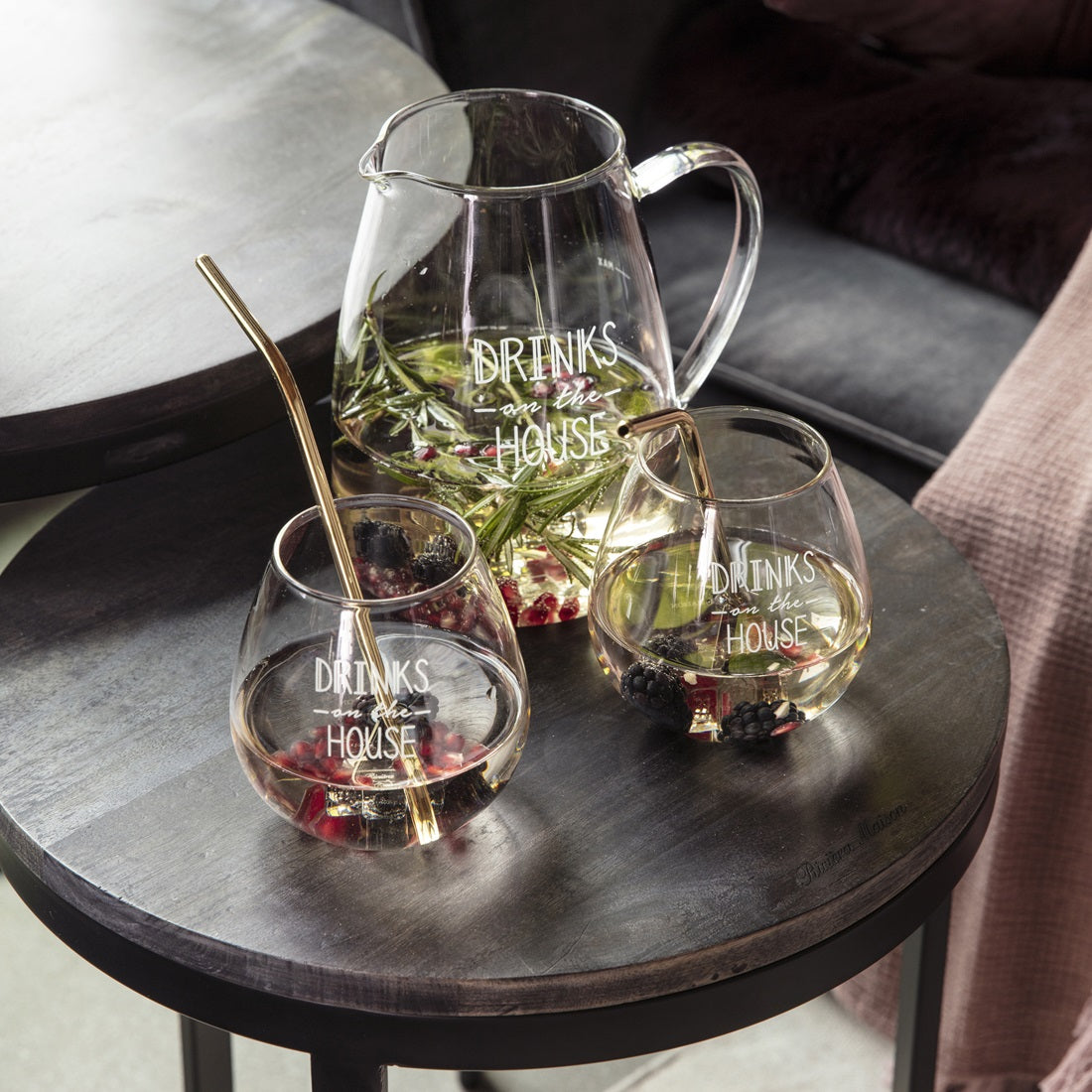 Wasserglas Drinks On The House