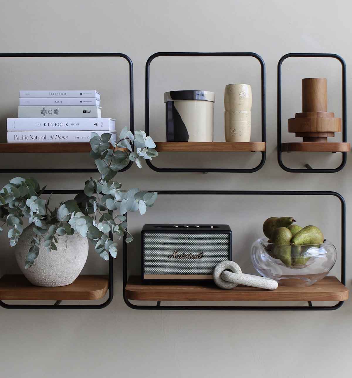 https://images.ctfassets.net/hhqcfrz88uh8/7rKEsE3AGQqXMFSkqGoGFL/d1a5cabcb8461851e950e8281c1618ed/Shelfmate_Oval_Setup_4-image-2.jpg?w=1200&amp;q=40