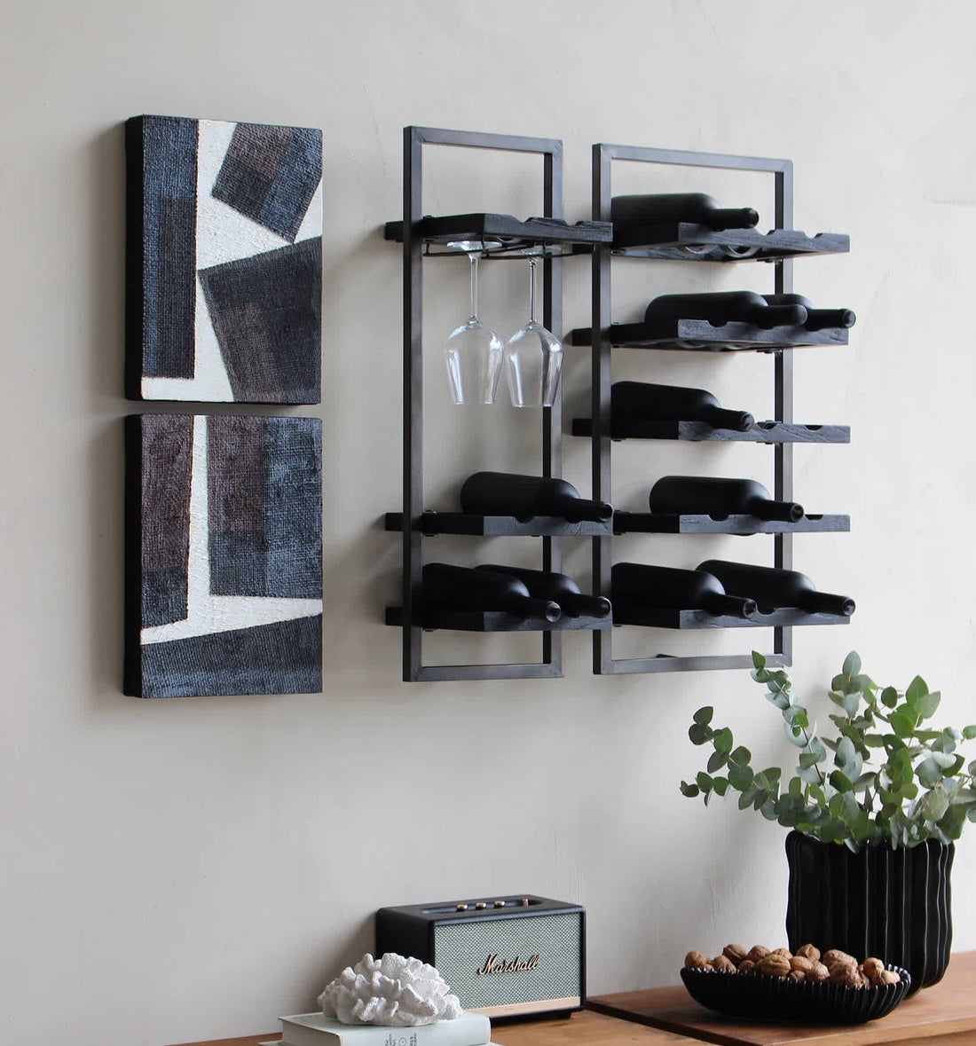https://images.ctfassets.net/hhqcfrz88uh8/5ODnGwFpJv6Ga6dDSpnah6/b25b30ae652a285a9470d4f170f2eff3/Winerack_Charcoal_6_bottles_type_DE3-image-2.jpg?w=1680&amp;q=40
