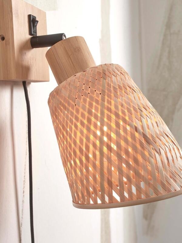 https://cdn.webshopapp.com/shops/321911/files/425563433/600x800x2/good-mojo-good-mojo-wandlamp-java-naturel.jpg