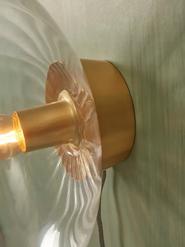 https://cdn.webshopapp.com/shops/321911/files/488032923/600x800x2/its-about-romi-its-about-romi-wandlamp-brussels-go.jpg